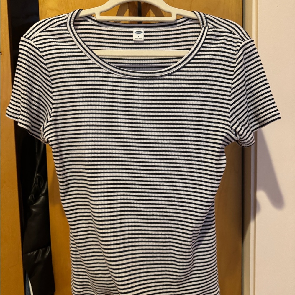 Old Navy tee